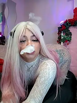 Snapshot of Lia_Roxx chatting on February 27, 4:32 pm Lia Roxx online show from February 27, 4:32 pm