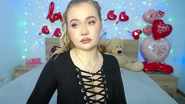 Snapshot of StacyYellig chatting on February 6, 6:46 pm StacyYellig online show from February 6, 6:46 pm