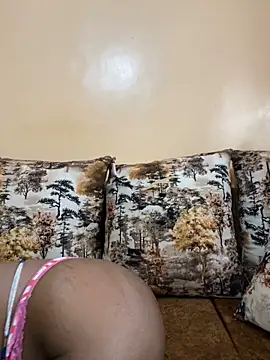 Snapshot of Pretty_Selina1 chatting on January 2, 6:18 am Pretty Selina1 online show from January 2, 6:18 am