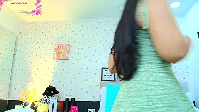 JulietaReyess online show from March 17, 11:46 am