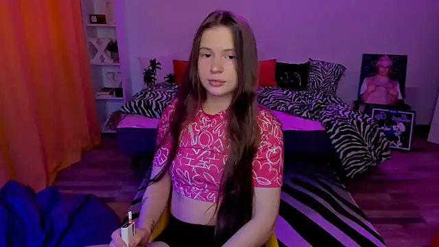 HelloRoxy online show from June 7, 4:33 pm