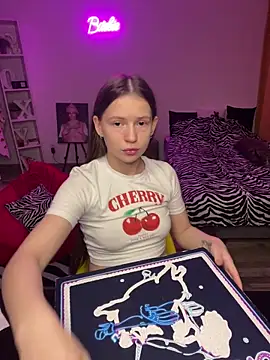 HelloRoxy online show from June 10, 5:56 pm