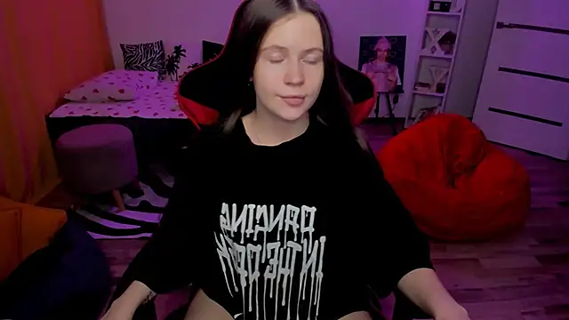 HelloRoxy online show from July 3, 5:41 pm