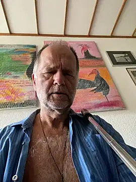 artXhibitor online show from May 16, 6:43 am