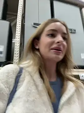 EvieEvans online show from February 20, 6:24 pm