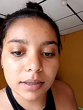 Snapshot of stefanie010 chatting on April 6, 4:30 pm stefanie010 online show from April 6, 4:30 pm