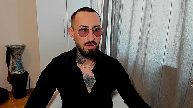 Baddfuckerr online show from January 20, 9:03 am
