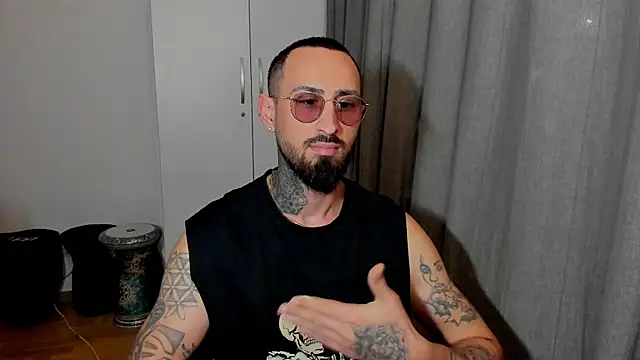 Baddfuckerr online show from January 21, 4:27 pm