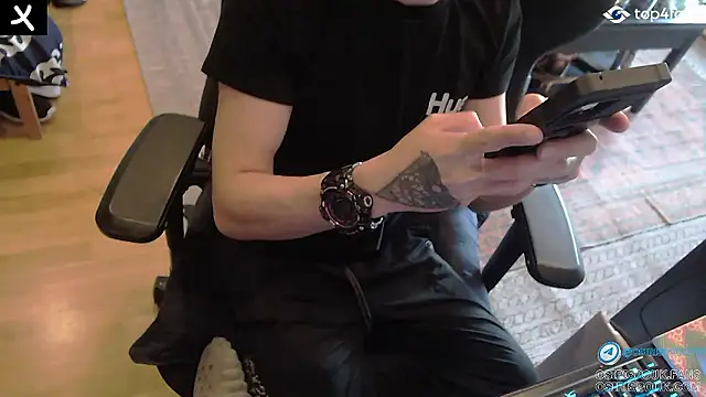 osirispouk online show from December 8, 7:32 pm