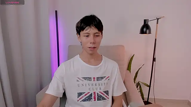 kim lian21 online show from February 7, 9:13 am