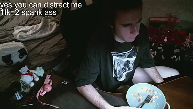 izilizi 23 online show from December 9, 3:22 pm