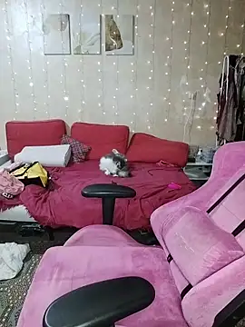 DenisHailey online show from March 20, 8:14 pm