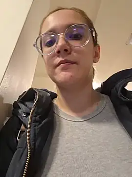 NaomiShimizu online show from February 1, 7:01 pm