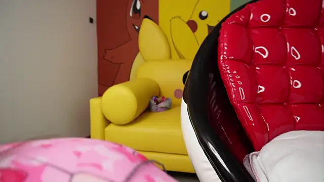 miss  pamela online show from November 8, 11:10 am