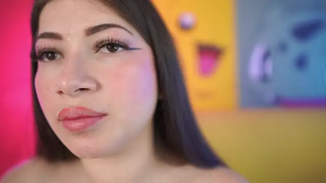 miss  pamela online show from April 8, 11:10 am