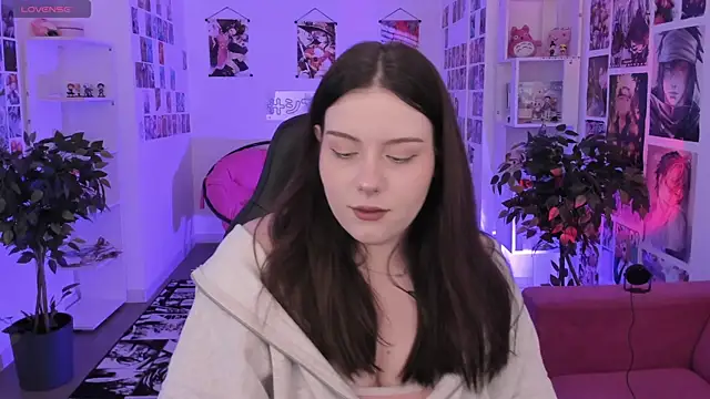 CoralineKeyns online show from October 20, 6:25 am