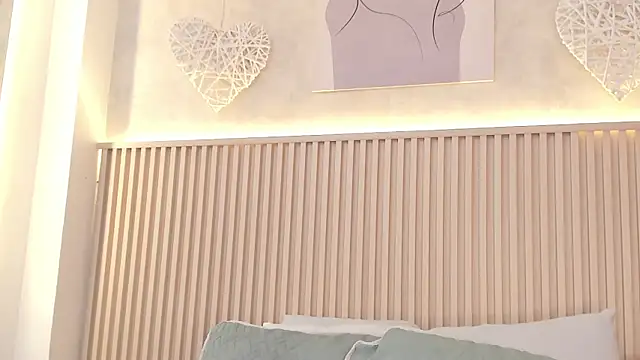 daiana curly online show from March 6, 8:05 pm