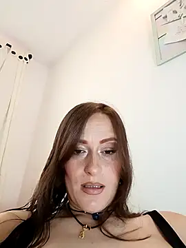 JadeHiilton online show from October 24, 7:10 pm