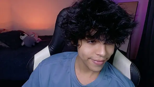 Alan26  online show from April 12, 5:23 am