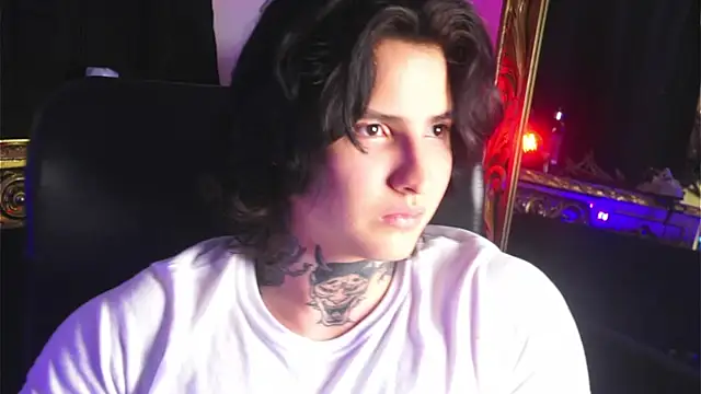 dantecoppolaa  online show from December 30, 1:04 am