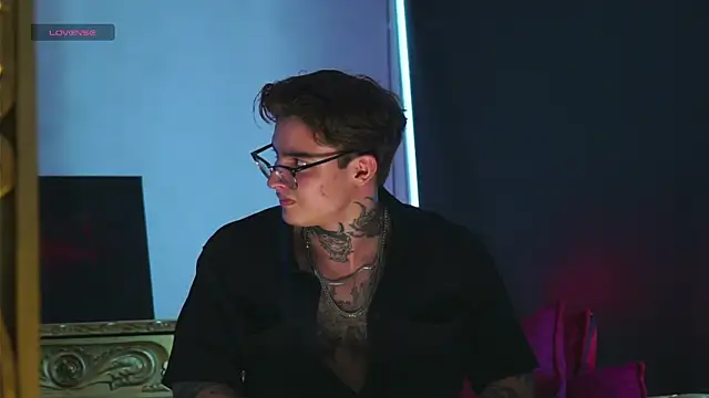 dantecoppolaa  online show from October 19, 8:31 pm