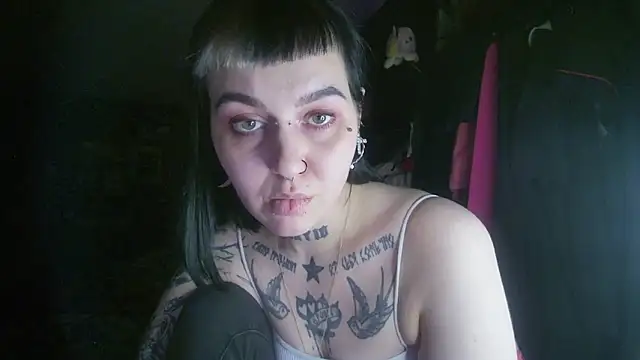 MoorderxDoll online show from January 9, 9:26 pm