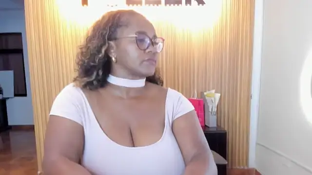 AliciaMiilf online show from February 11, 3:08 am