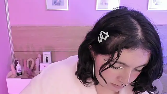 Sachi Meow online show from March 3, 4:24 pm