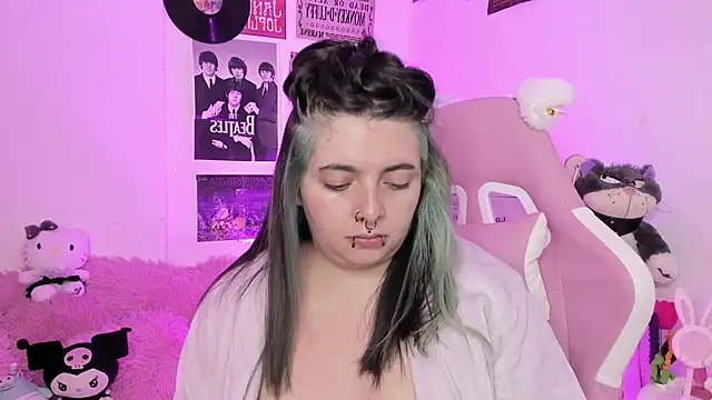 Sachi Meow online show from December 16, 5:40 pm