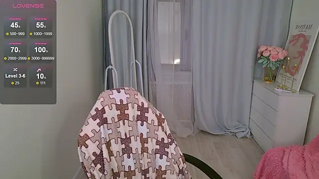 LovelyJessie online show from November 8, 1:55 pm