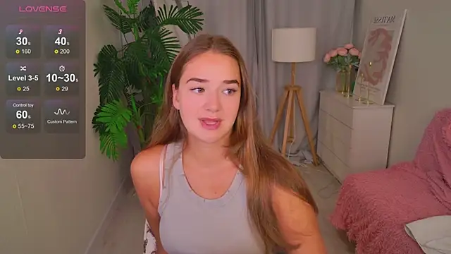 LovelyJessie online show from June 11, 1:42 pm