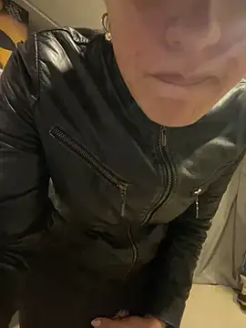 aangie  uwu online show from December 3, 11:13 pm