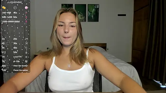 Snapshot of ThreeshaWhite chatting on May 10, 1:11 am ThreeshaWhite online show from May 10, 1:11 am
