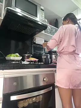 Snapshot of Maiaa_evans chatting on March 7, 3:28 pm Maiaa evans online show from March 7, 3:28 pm