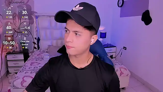 Snapshot of Niicky1_ chatting on December 11, 9:01 pm Niicky1 online show from December 11, 9:01 pm