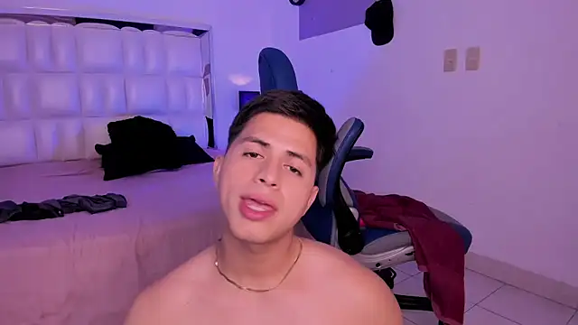 Snapshot of Niicky1_ chatting on December 29, 11:50 pm Niicky1 online show from December 29, 11:50 pm