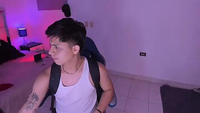 Snapshot of Niicky1_ chatting on January 5, 2:38 am Niicky1 online show from January 5, 2:38 am