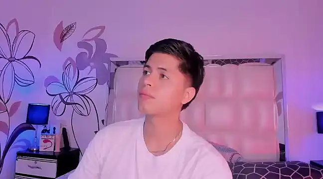 Snapshot of Niicky1_ chatting on January 15, 12:30 am Niicky1 online show from January 15, 12:30 am