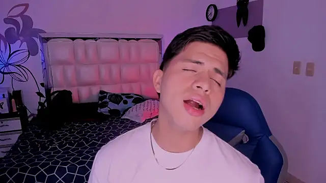 Snapshot of Niicky1_ chatting on January 18, 8:30 pm Niicky1 online show from January 18, 8:30 pm