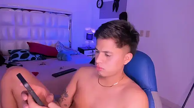 Snapshot of Niicky1_ chatting on January 30, 12:29 am Niicky1 online show from January 30, 12:29 am