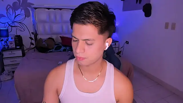 Snapshot of Niicky1_ chatting on January 30, 8:31 pm Niicky1 online show from January 30, 8:31 pm