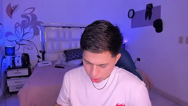 Snapshot of Niicky1_ chatting on January 31, 10:52 pm Niicky1 online show from January 31, 10:52 pm