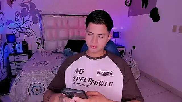 Snapshot of Niicky1_ chatting on February 21, 8:49 pm Niicky1 online show from February 21, 8:49 pm