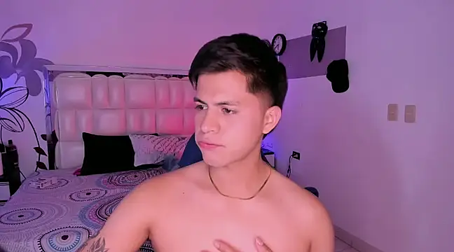 Snapshot of Niicky1_ chatting on February 22, 9:04 pm Niicky1 online show from February 22, 9:04 pm