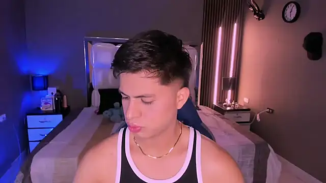 Snapshot of Niicky1_ chatting on March 4, 9:43 pm Niicky1 online show from March 4, 9:43 pm