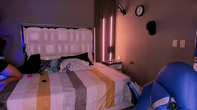 Snapshot of Niicky1_ chatting on March 6, 8:48 pm Niicky1 online show from March 6, 8:48 pm