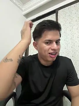 Snapshot of Niicky1_ chatting on February 3, 2:33 pm Niicky1 online show from February 3, 2:33 pm