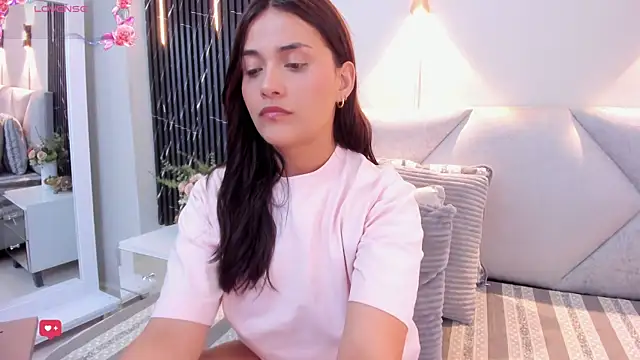 Snapshot of katrina_kaif_x chatting on May 23, 7:29 pm katrina kaif x online show from May 23, 7:29 pm