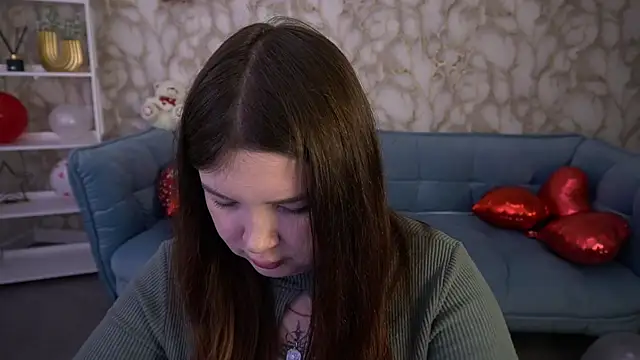 RosieMoons online show from February 11, 8:25 pm