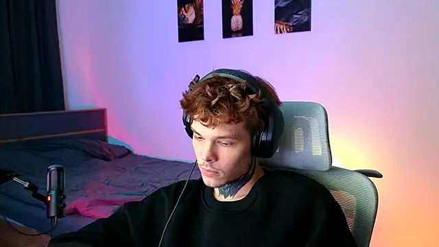 DENIS HERE online show from January 7, 12:46 am